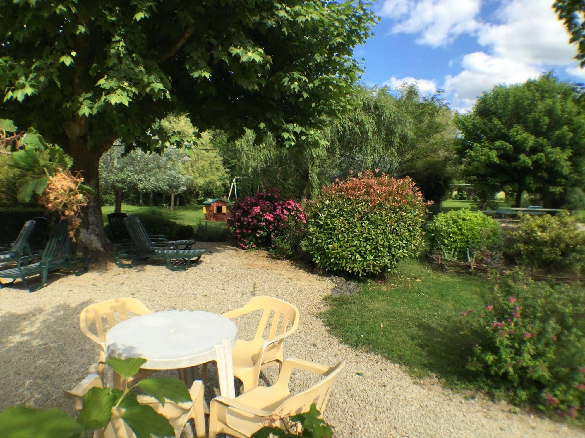 Auberge De La Petite Reine Siorac-en-Périgord Buitenkant foto